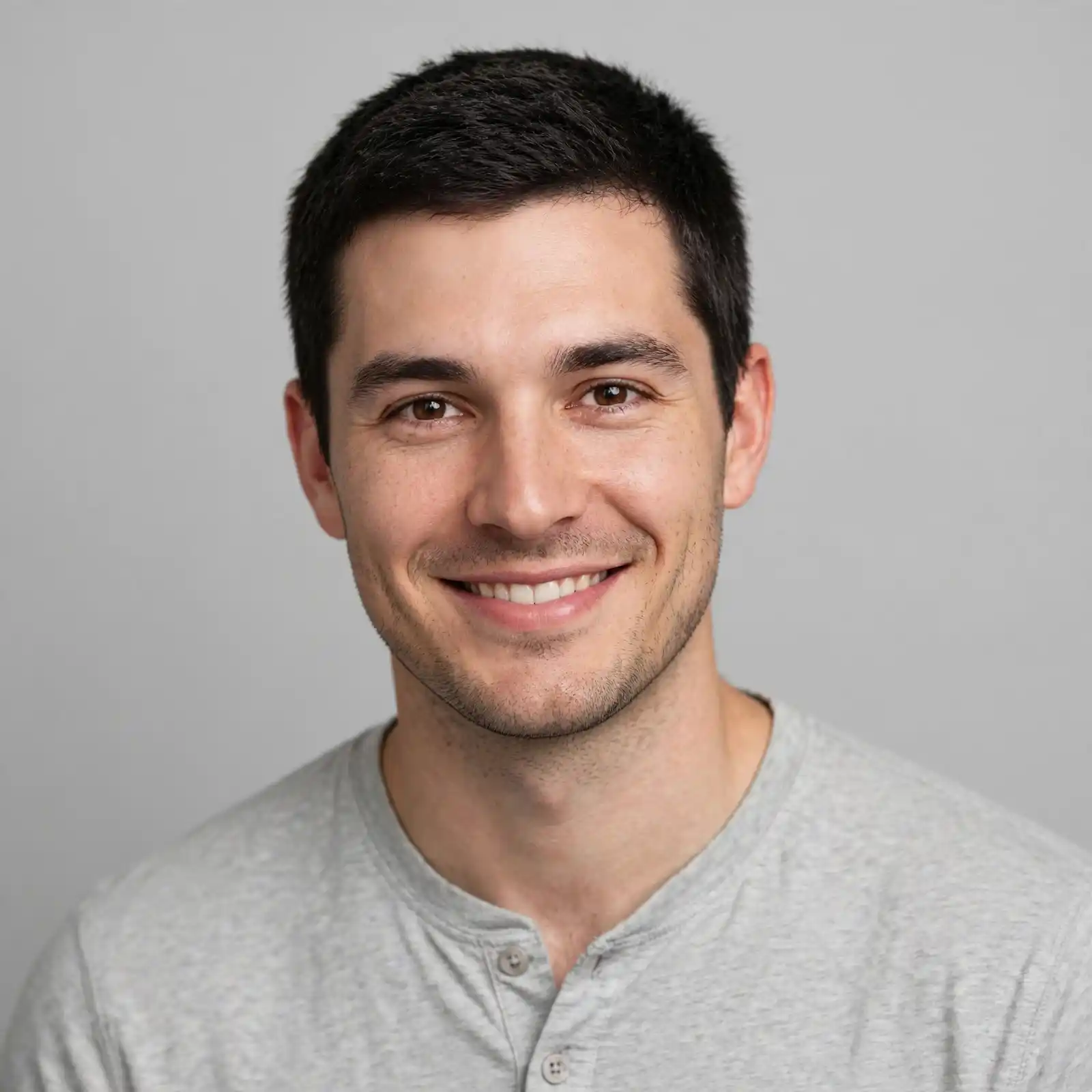 Evan Brooks, author who writes about ants, ant colonies, common ant species, nests and seasonal activity