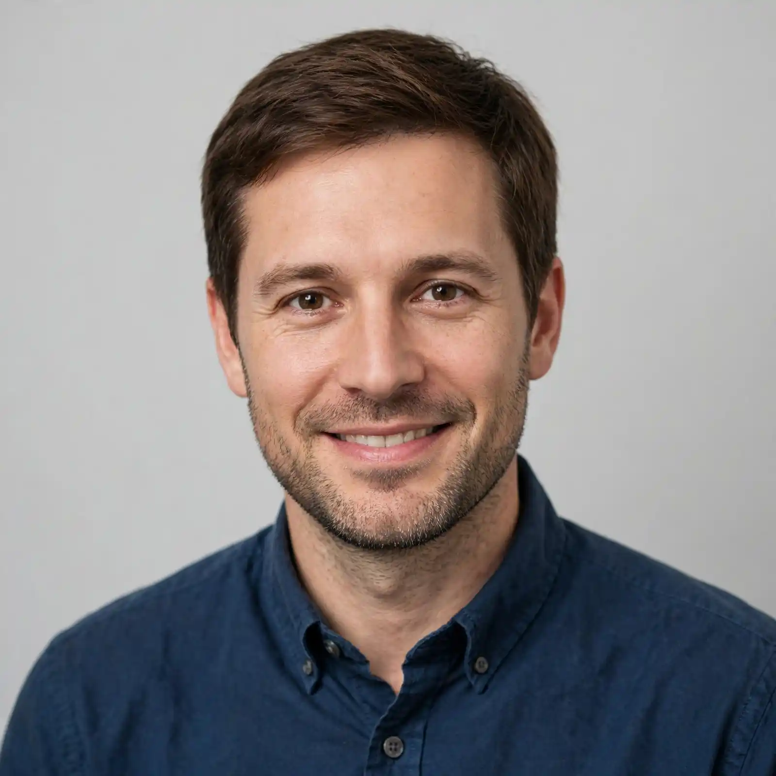 Oliver Grant, author who writes about pest identification and common household pests focusing on appearance, behavior and signs